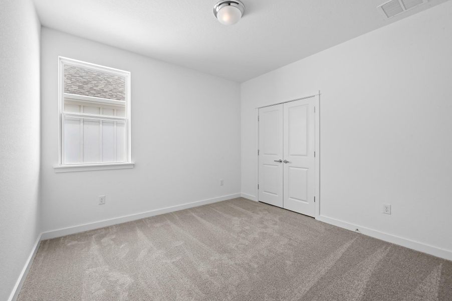 Spacious, unfurnished interior of a new home in , Buda (Image 19).