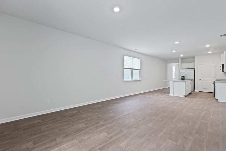 Spacious, unfurnished interior of a new home in Pine Hills at Cane Bay, Summerville (Image 15).