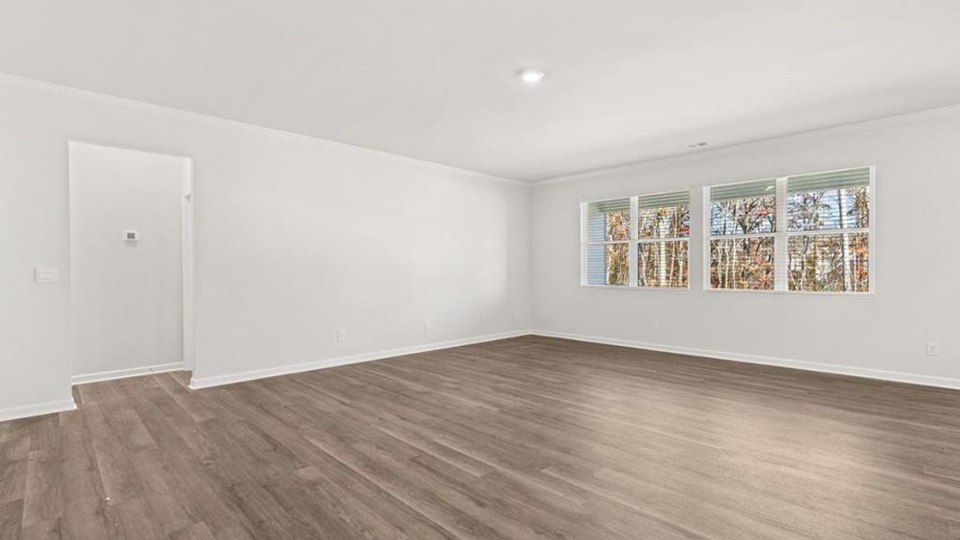 Spacious, unfurnished interior of a new home in Lost Creek, Dallas (Image 17).