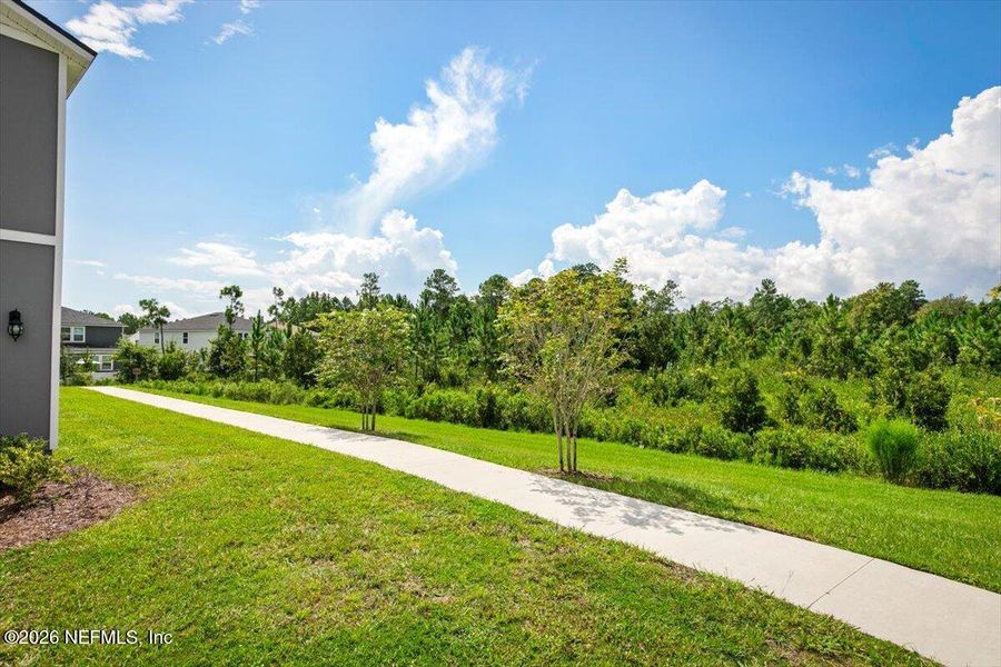 Exterior details and patio area of a home in , Middleburg (Image 3).