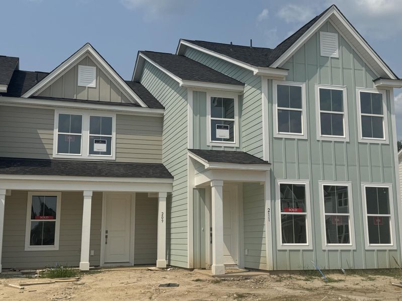 Exterior details and patio area of a home in Abbey Walk, Moncks Corner (Image 1).