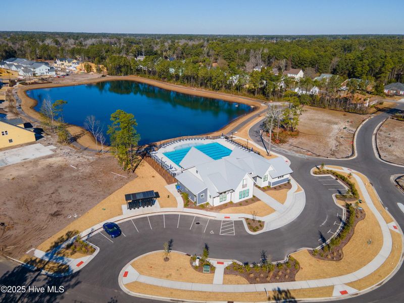 Community amenities in East & Mason, Wilmington (Image 8).