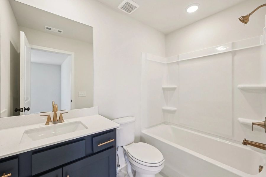 Secondary Bathroom | For representation purposes only. Options and layout may vary by community and home plan. Secondary Bathroom | For representation purposes only. Options and layout may vary by community and home plan.