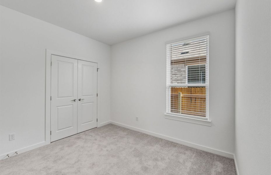 Spacious, unfurnished interior of a new home in Crosswinds, Kyle (Image 17).