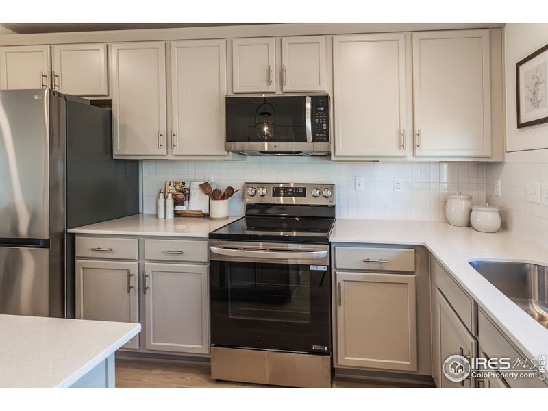 EXAMPLE PHOTO: KITCHEN EXAMPLE PHOTO: KITCHEN