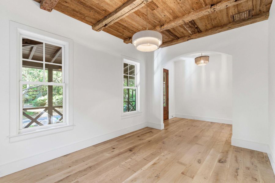 Spacious, unfurnished interior of a new home in , Sullivan's Island (Image 14).
