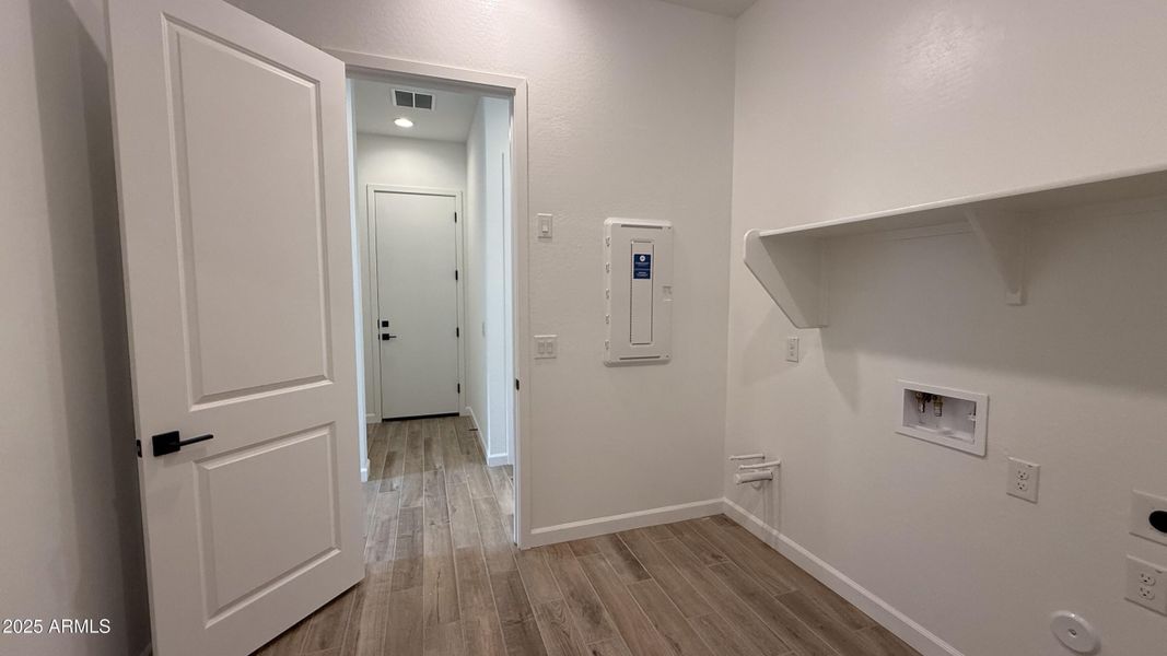 027 - Laundry Room 027 - Laundry Room