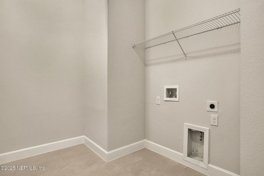 Spacious, unfurnished interior of a new home in Discover 55+ Living at Silverleaf, St. Augustine (Image 12).