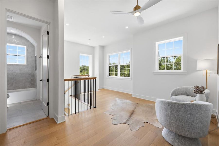 Spacious, unfurnished interior of a new home in , St. Petersburg (Image 25).