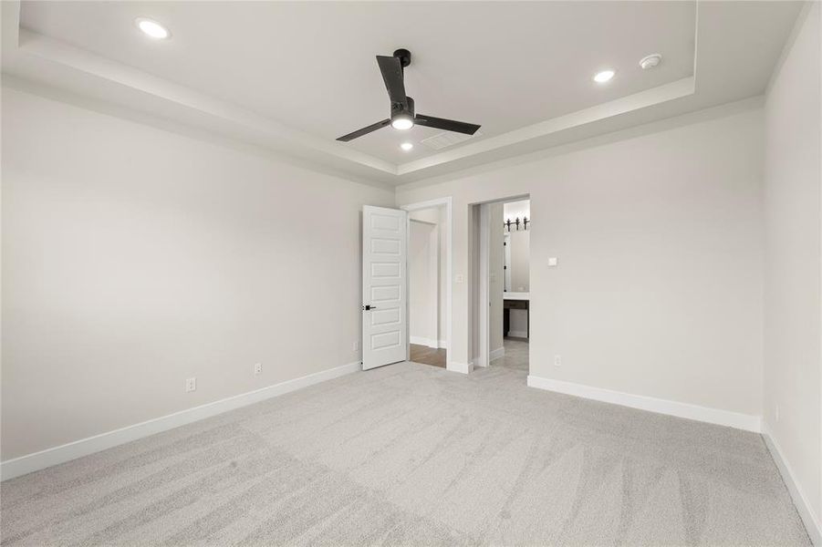 Spacious, unfurnished interior of a new home in The Highlands, Rockwall (Image 19).