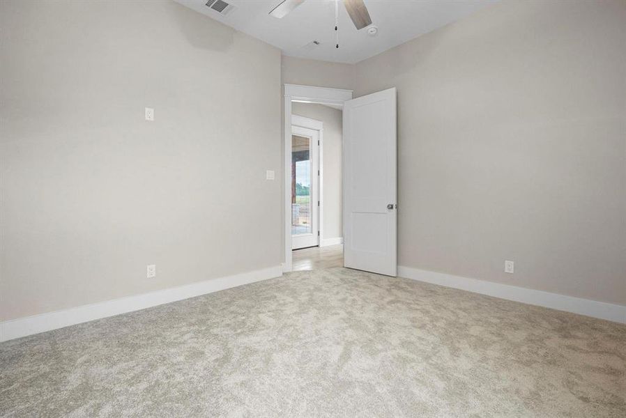 Spacious, unfurnished interior of a new home in , Weatherford (Image 27). Spacious, unfurnished interior of a new home in , Weatherford (Image 27).