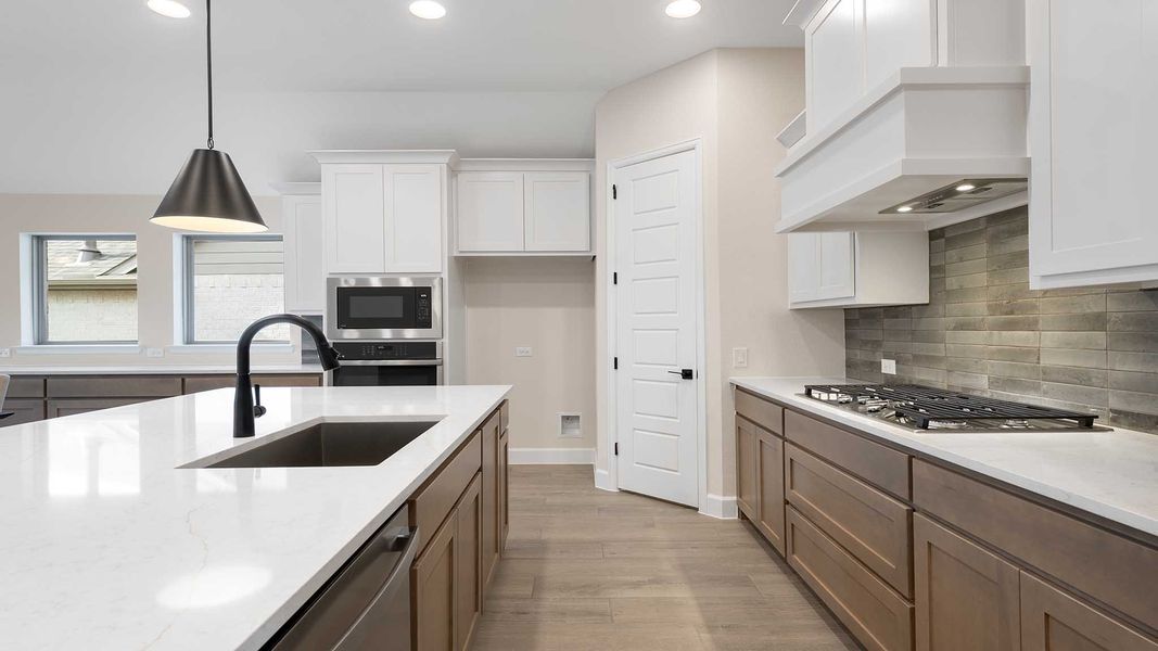 Furnished interior view inside a new home in Hillstead, Lavon (Image 97).
