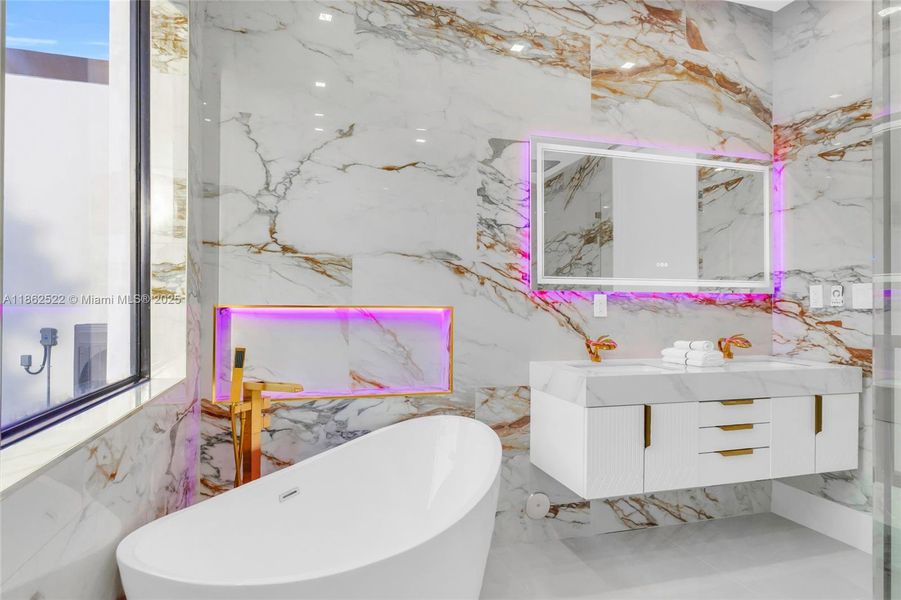 Furnished interior view inside a new home in , Homestead (Image 31).