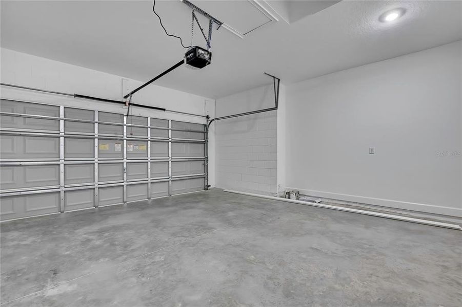 Spacious, unfurnished interior of a new home in , Spring Hill (Image 43).