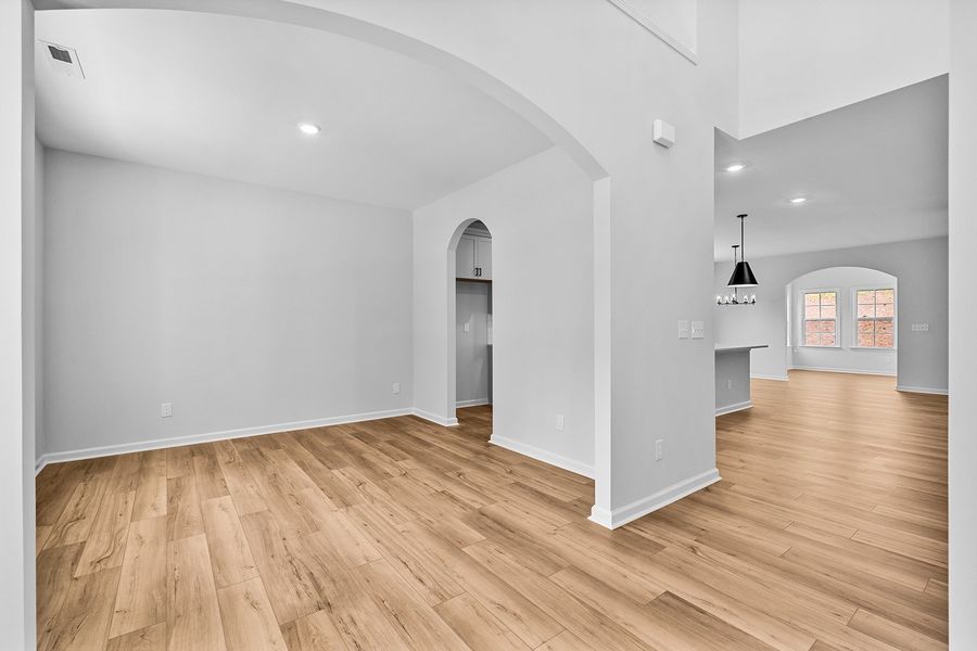 Spacious, unfurnished interior of a new home in Brooke Hill, Lewisville (Image 20). Spacious, unfurnished interior of a new home in Brooke Hill, Lewisville (Image 20).
