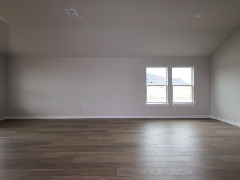 Spacious, unfurnished interior of a new home in Marble Creek Crossing, Austin (Image 6).