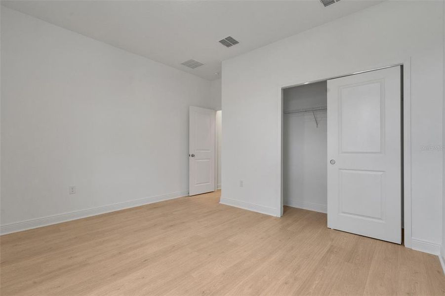 Spacious, unfurnished interior of a new home in Crossroads at Kelly Park, Apopka (Image 31). Spacious, unfurnished interior of a new home in Crossroads at Kelly Park, Apopka (Image 31).