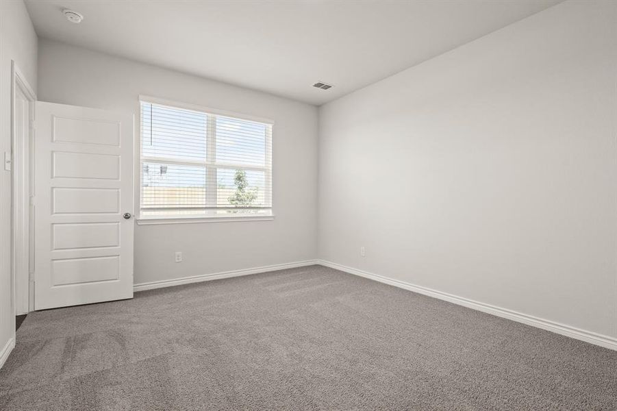 Spacious, unfurnished interior of a new home in Sycamore Landing, Fort Worth (Image 11). Spacious, unfurnished interior of a new home in Sycamore Landing, Fort Worth (Image 11).