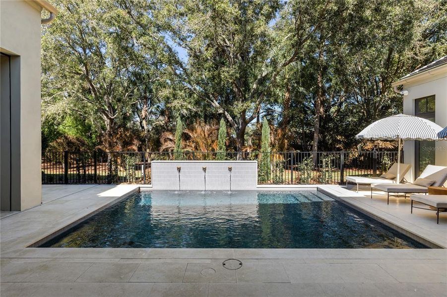 Exterior details and patio area of a home in , Windermere (Image 4).
