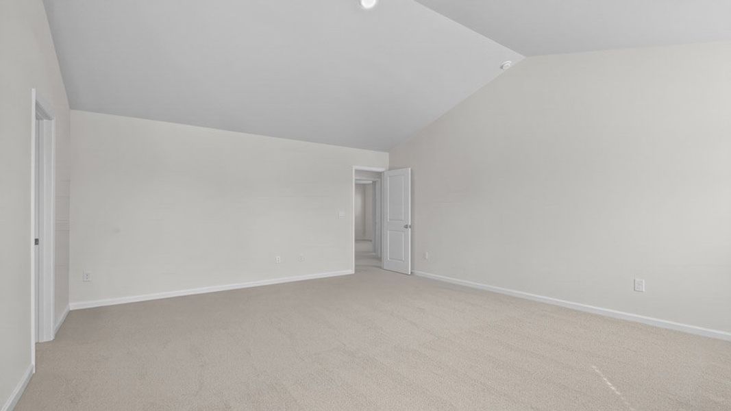 Spacious, unfurnished interior of a new home in Mason Ridge, Spring Lake (Image 16).