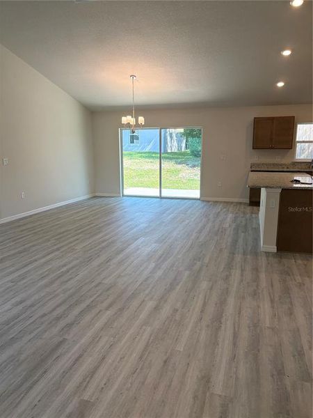 Spacious, unfurnished interior of a new home in , Citrus Springs (Image 8).