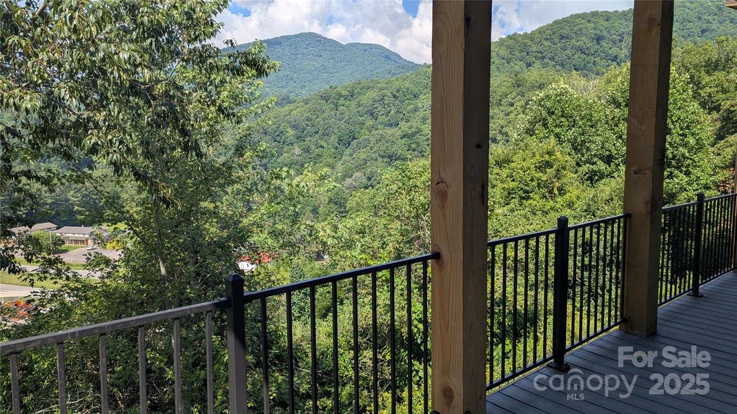 Spacious, unfurnished interior of a new home in , Waynesville (Image 16).