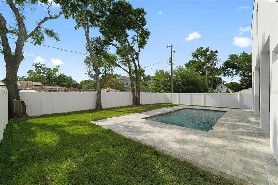 Exterior details and patio area of a home in , Tampa (Image 26).