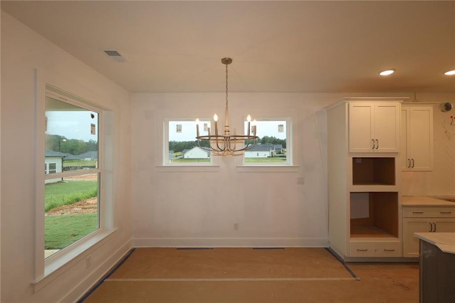 Spacious, unfurnished interior of a new home in Old Mill Preserve, Dallas (Image 7).