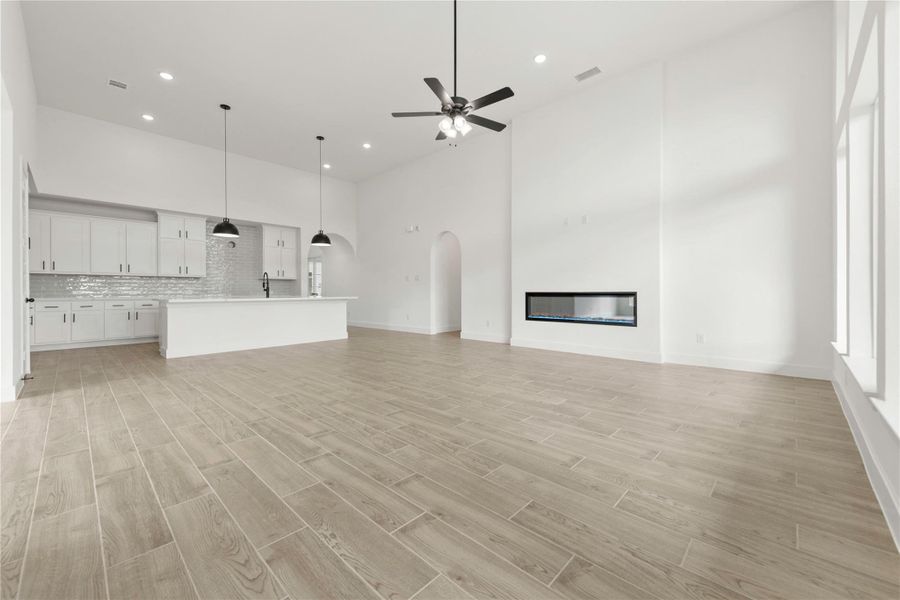Spacious, unfurnished interior of a new home in ARTAVIA®, Conroe (Image 18).