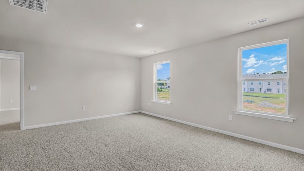 Spacious, unfurnished interior of a new home in Wilson's Ridge, Smithfield (Image 23).