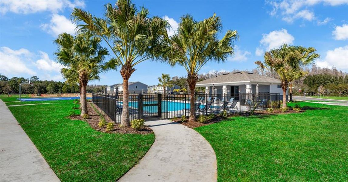 Community amenities in Bimini Bay, Davenport (Image 54).