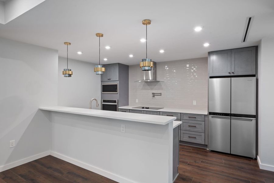 Furnished interior view inside a new home in , Burnet (Image 7).