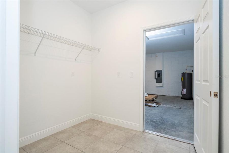 Spacious, unfurnished interior of a new home in , Dunnellon (Image 65).