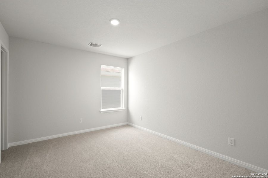 Spacious, unfurnished interior of a new home in Timber Creek, San Antonio (Image 12).
