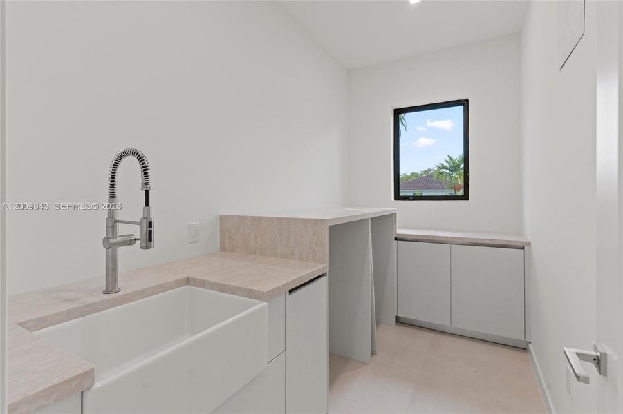 Furnished interior view inside a new home in , Coral Gables (Image 42).