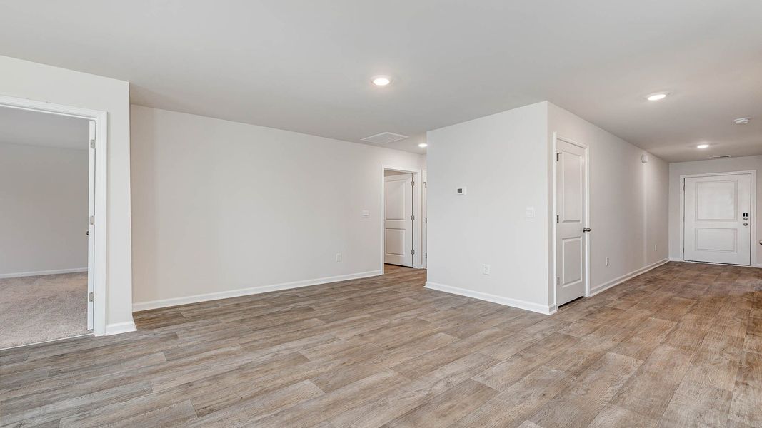 Spacious, unfurnished interior of a new home in Hunter's Branch, Hopkins (Image 15).
