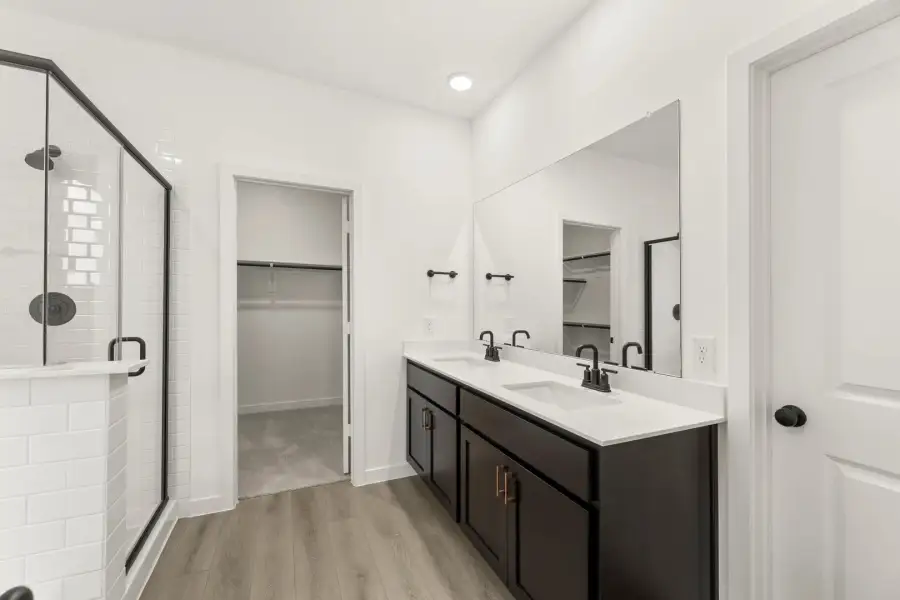 Primary Bathroom Representative Photo featuring the Oxford Collection