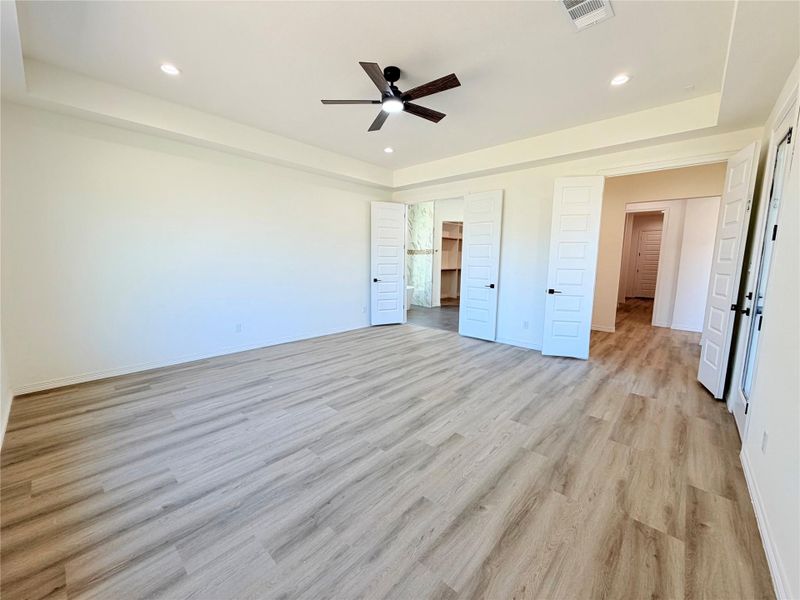 Spacious, unfurnished interior of a new home in , Dayton (Image 32).