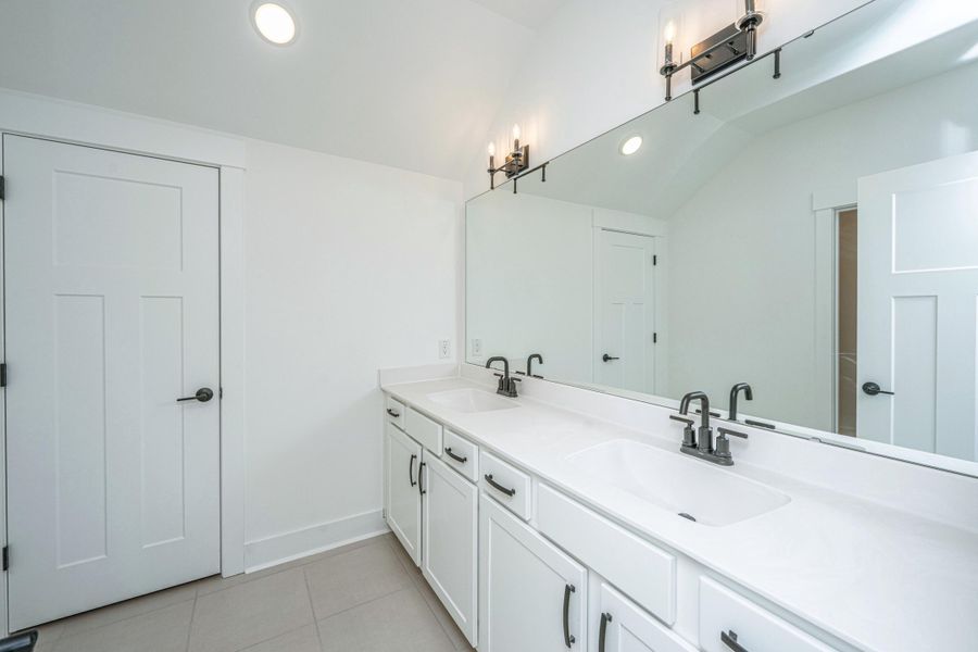 Furnished interior view inside a new home in , Ridgeville (Image 4).
