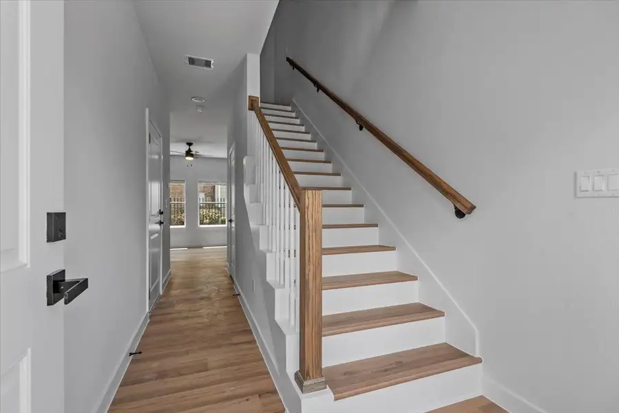 Entryway features sleek finishes and a bright, inviting feel. Entryway features sleek finishes and a bright, inviting feel.