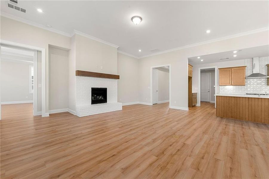Spacious, unfurnished interior of a new home in Cresswind Georgia at Twin Lakes, Hoschton (Image 24).