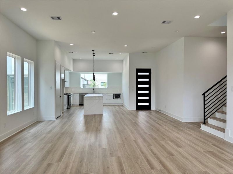 Spacious, unfurnished interior of a new home in , Missouri City (Image 34). Spacious, unfurnished interior of a new home in , Missouri City (Image 34).