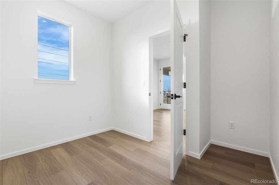 Spacious, unfurnished interior of a new home in Harvest Crossing, Aurora (Image 18).