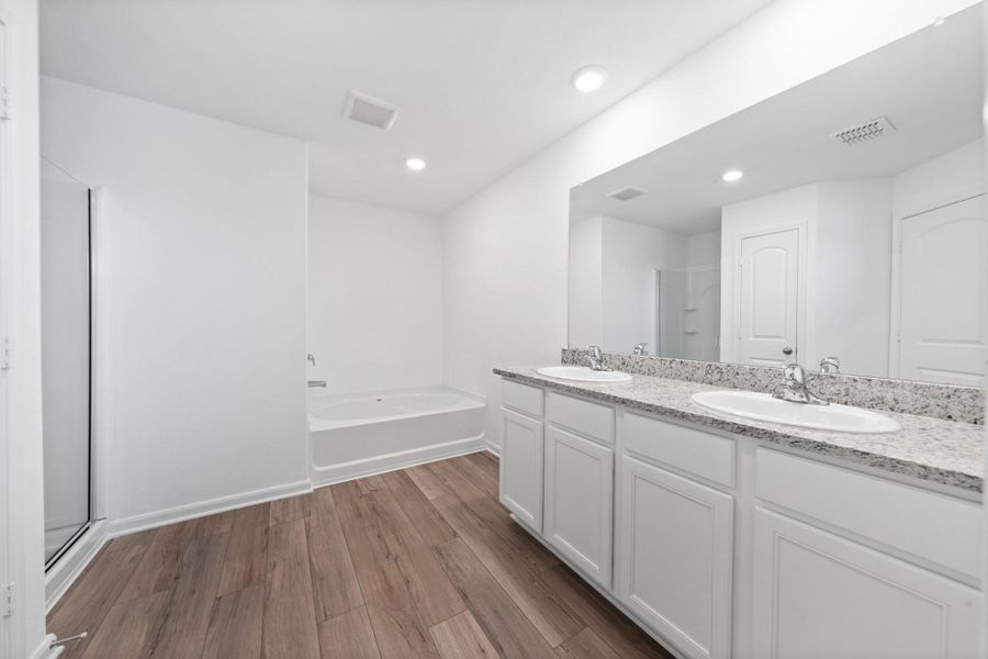 Image 8 of a home in Sunset Oaks.