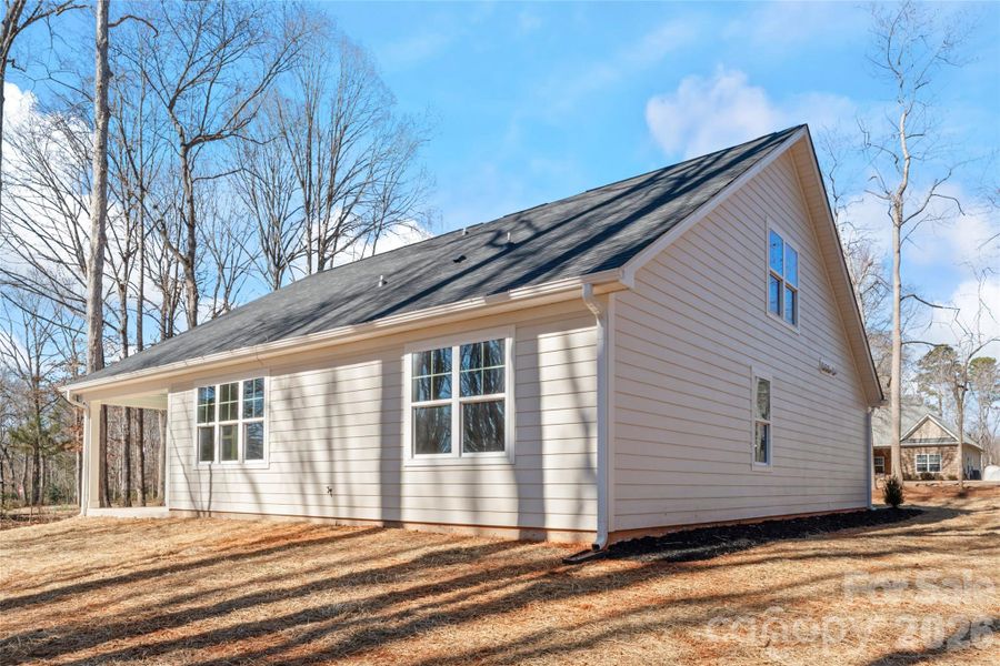 The rear property invites you to simply 'watch' the goings on. You have many friends here. The rear property invites you to simply 'watch' the goings on. You have many friends here.