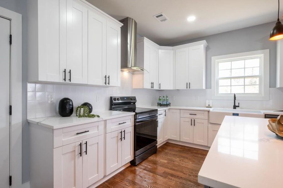 Furnished interior view inside a new home in , Fairburn (Image 17).