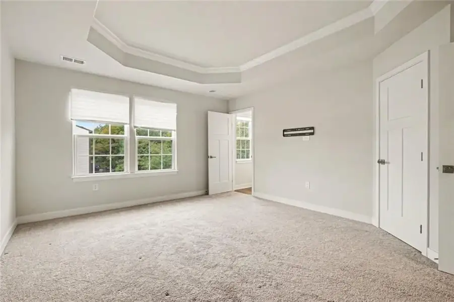 Spacious, unfurnished interior of a new home in , Lawrenceville (Image 36).