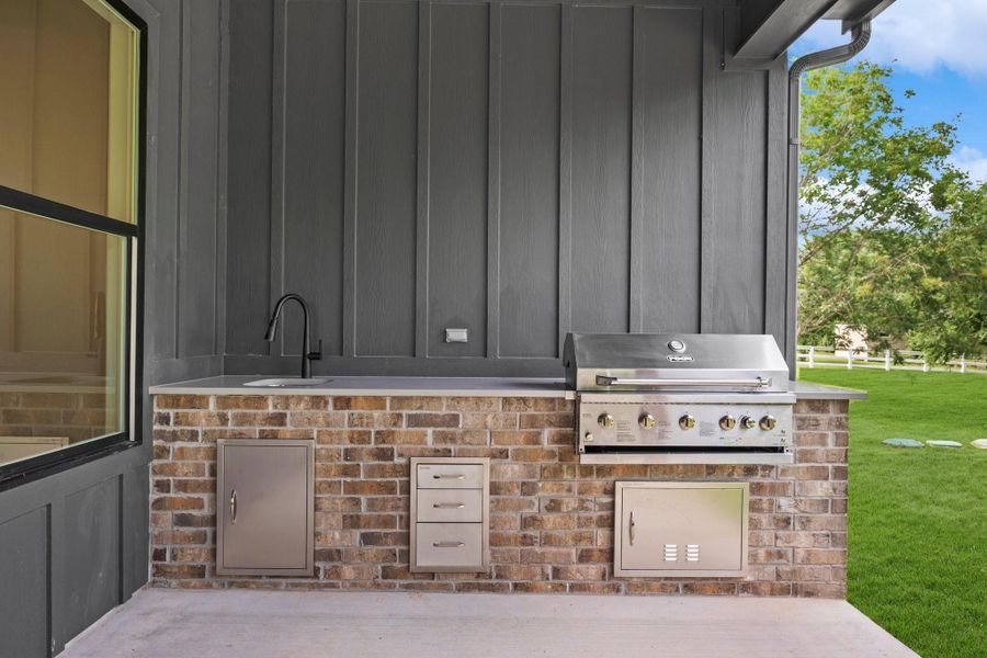 Exterior details and patio area of a home in , College Station (Image 33).
