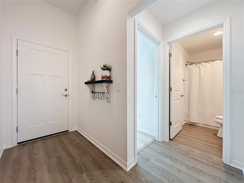 Spacious, unfurnished interior of a new home in , The Villages (Image 22).