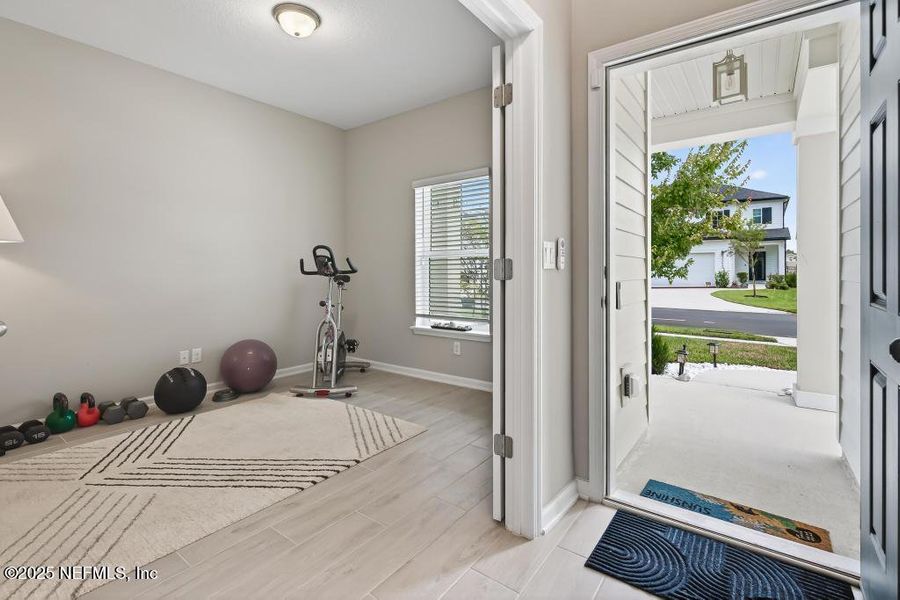 Furnished interior view inside a new home in Tributary, Yulee (Image 34).